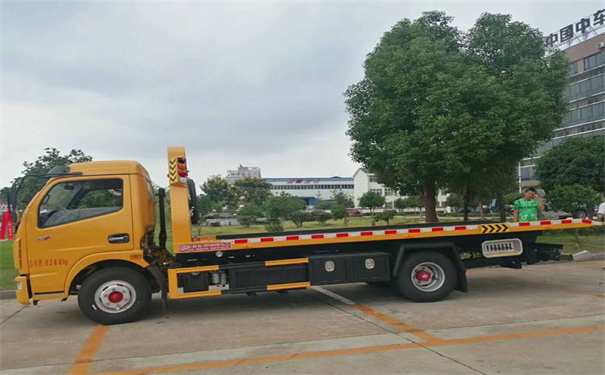东方定远24小时拖车救援电话号码，定远道路救援公司怎么收费的